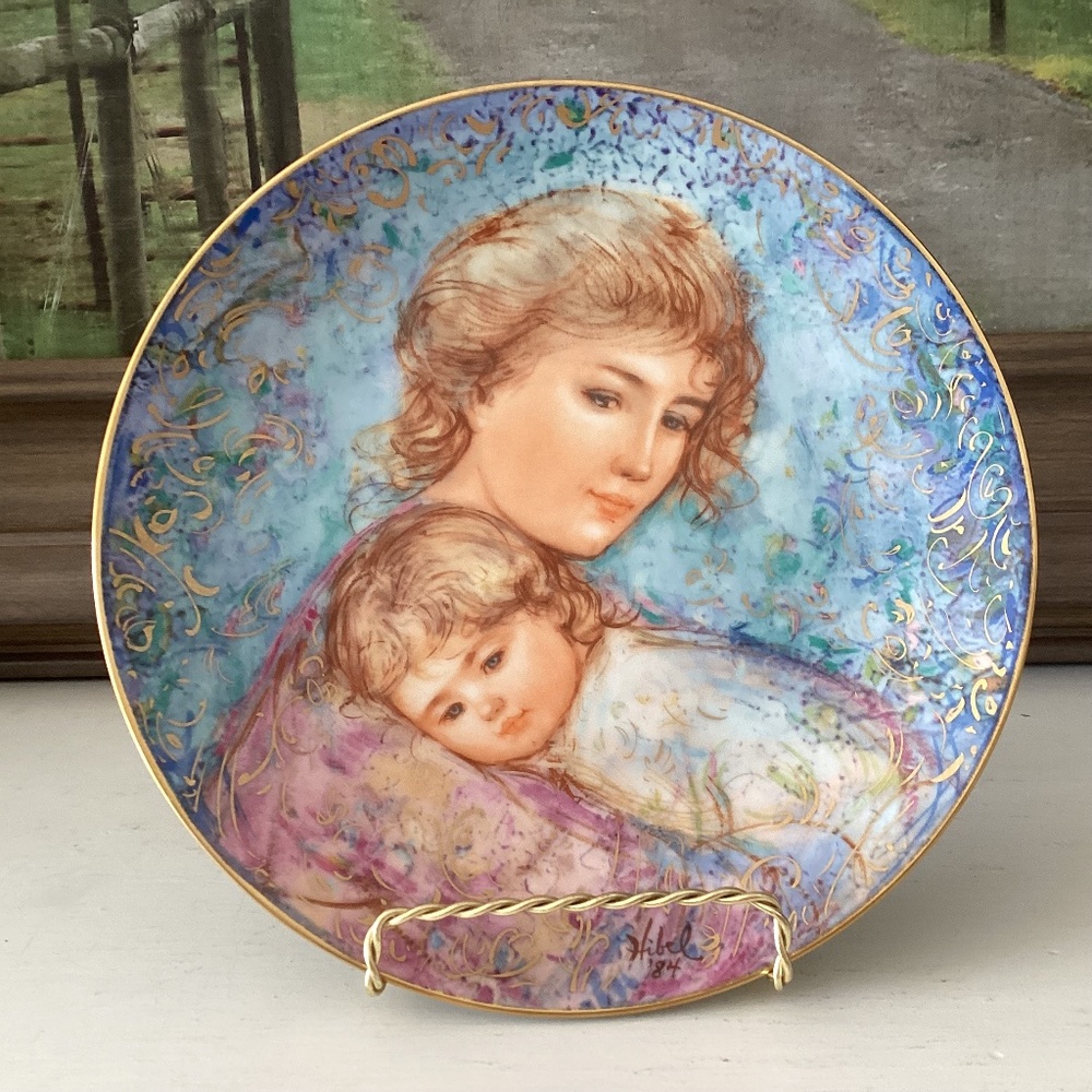 Knowles 1984 Abby and Lisa The Mother's Day Plate by Edna Hibel Mothers Day Gift